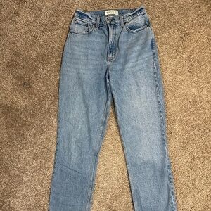 A&F 90s Straight Ultra High Rise Long Curve Love